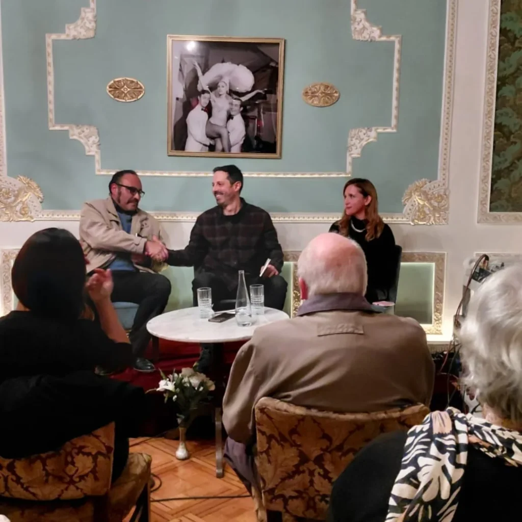 Lanzamiento de Instantáneas de la decisión, de Luciano Tagle Santiago, foto 2 de 11