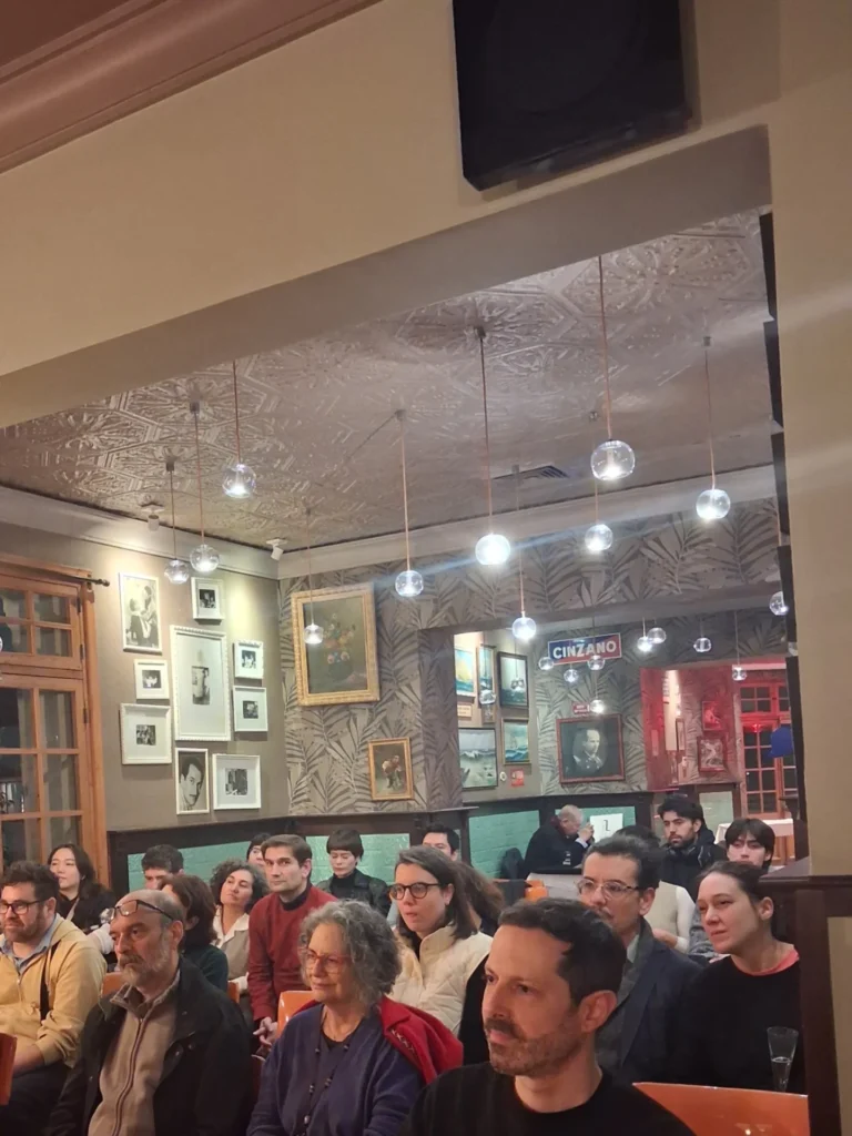 Lanzamiento de Días Libres, de Jèssica Pujol Duran, foto 2 de 11