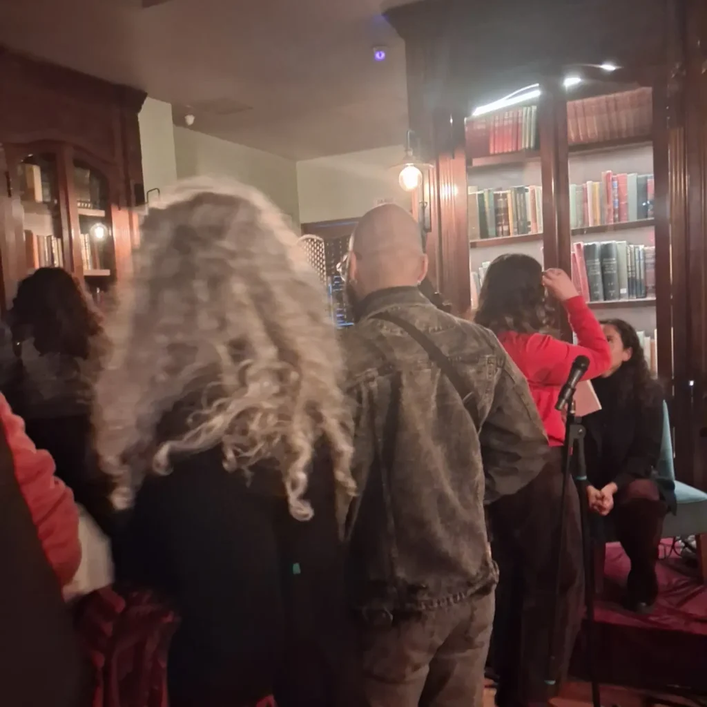 Lanzamiento de La piel del poema, de Pilar Beltrán, foto 7 de 12