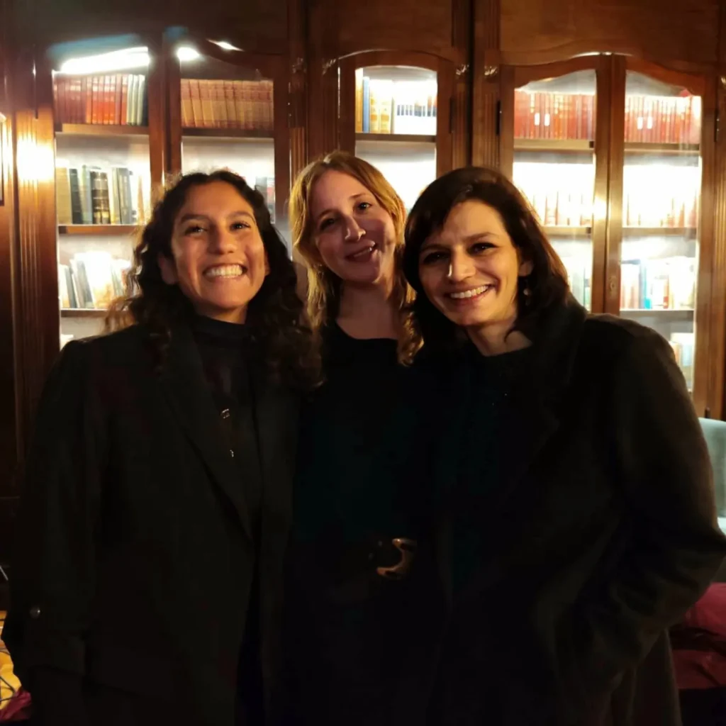 Lanzamiento de La piel del poema, de Pilar Beltrán, foto 10 de 12