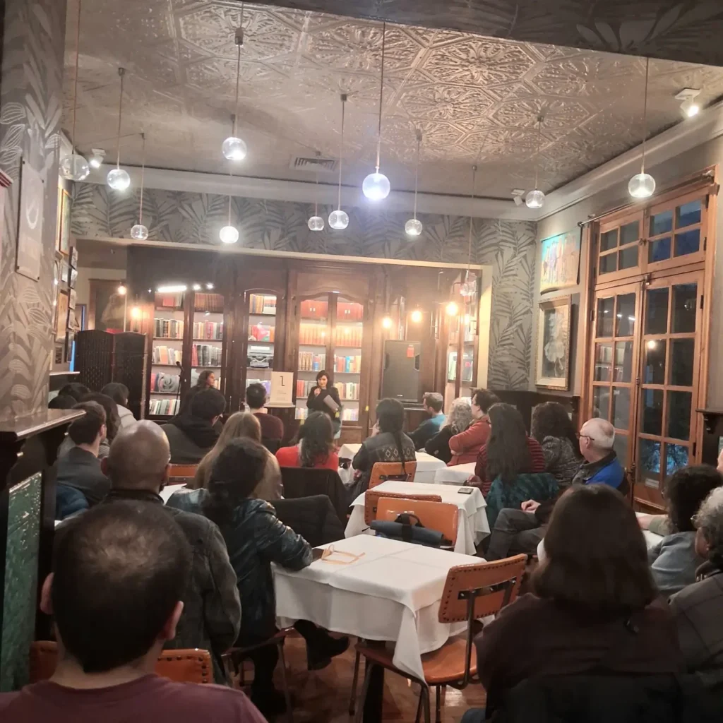 Lanzamiento de La piel del poema, de Pilar Beltrán, foto 8 de 12